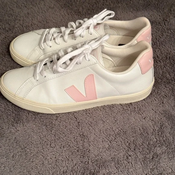 Veja White and Pink Minimalist Sneakers - Picture 1 of 5